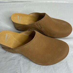 Dansko Open-Back Leather Clogs Talulah Tan Nubuck - Medium EU37
